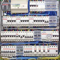 برق کار، خورده کاری، اتصالی، برق کشی کامل|خدمات پیشه و مهارت|مشهد, کوشش|دیوار
