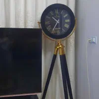 ساعت ایستاده