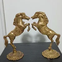 مجسمه برنجی