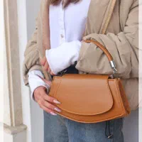 پخش کیف عمده چرمی و پارچه ای|کیف، کفش، کمربند|لردگان, |دیوار