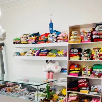 ویترین لباس برای مغازه