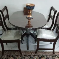 ناهارخوری ۴ نفره قهوه‌ای تیره بسیار شیک و محکم