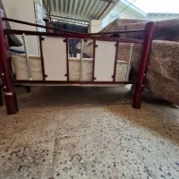 تخت یک نفره فلزی .|تخت و سرویس خواب|کردکوی, |دیوار