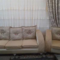 سلام مبل هفت نفره به علت جا بجایی به فروش می‌رسد