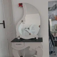 آینه  وکنسول