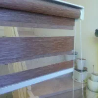 پرده کرکره فقط ی زدگی خیلی کوچیک داره ک دید نداره