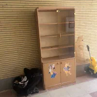 کمد یا کتابخانه