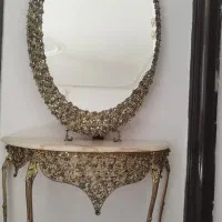 آیینه و کنسول