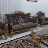 مبل هفت نفره  و ویترین ست و جلو مبلی