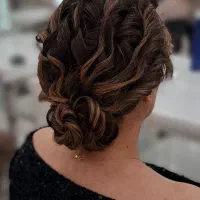 شینیون شیک و تمیز|خدمات آرایشگری و زیبایی|نجفآباد, یزدانشهر|دیوار