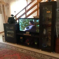 میز تلویزیون با ویترین و کمد دو طبقه درب شیشه ای