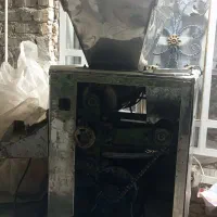 دستگاه چانه گیر