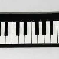 میدی کنترلر Alesis QMini 32-Key همراه جعبه و کابل