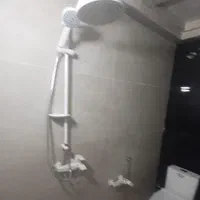 لوله کشی آب فاضلاب ساختمان تعمیر ابگرمکن جزئی کلی