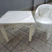 میز صندلی پلاستیکی ۴ نفره کاملا نو
