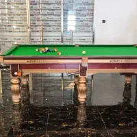 نظافتچی خانم جهت نظافت باشگاه بیلیارد