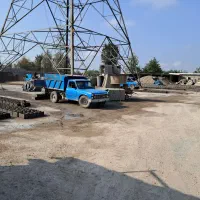 کارگر باتوانایی بارگیری و تخلیه بلوک بابیمه