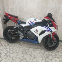cbr1000rrمدل ۲۰۰۷|موتورسیکلت|کرج, چهارصد دستگاه|دیوار