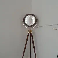 ساعت پایه دار