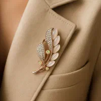 سنجاق سینه جواهری