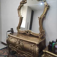 کنسول و آیینه