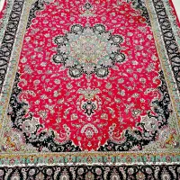 سرزمین فرش گردویی کارکرده  قالی 12/9/6متری درحدنو