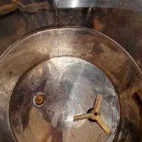 سلام یه سری وسایل خانگی بفروش می‌رسد|فرش|صحنه, |دیوار