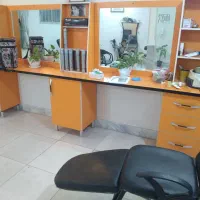 ویترین آرایشگاه