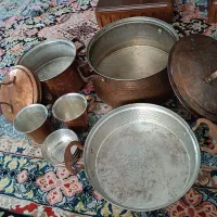 قابلمه ولیوان وپیاله مسی و دیگچه|ظروف پخت‌وپز|آفتاب, |دیوار