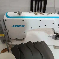 کارگاه تولیدی کفش و صندل خیاط ماهر و نیرو ساده|استخدام صنعتی، فنی، مهندسی|قم, شهرک امام حسین|دیوار