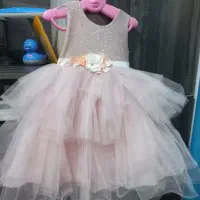 ۳ تا لباس عروس باهم ۸۰۰ ۴تا ۶ سال