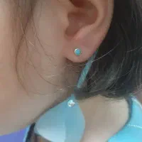 سوراخ کردن گوش توسط پزشک