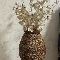 گلدان و گل های تزیینی