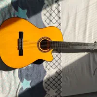 گیتار یاماها c40