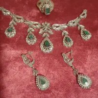 سرویس طلای عتیقه الماس و زمرد