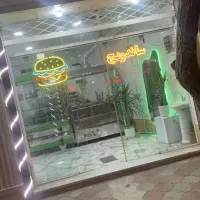 ساندویچی جا افتاده فروشی