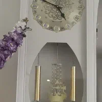 ساعت ایستاده سفید