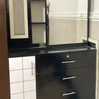 دراور آیینه فروشی