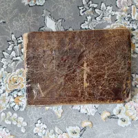 سه عدد کتاب قدیمی