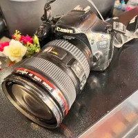 دوربین 550d کنون با لنز ۱۸-۲۰۰