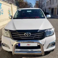 تویوتا هایلوکس دوکابین 2015