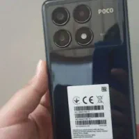 یک دستگاه گوشی پوکوX6 por