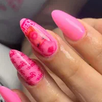 آفر یلدایی کاشت ناخن ۱۶۵|خدمات آرایشگری و زیبایی|شاهین‌شهر, نظامی|دیوار