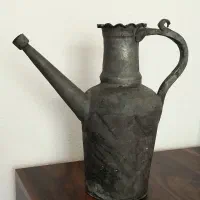 عتیقه مسی ، پارچ و آفتابه|کلکسیون اشیاء عتیقه|رشت, چله خانه|دیوار