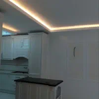 نقاشی ساختمان رنگارنگ