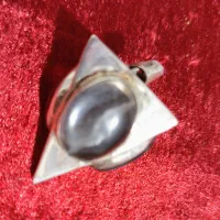 تا گرون نشده بخر گردنبند بزرگ هرمی سه سنگ درشت|جواهرات|مشکیندشت, |دیوار