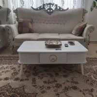 مبل سالم به همراه جلو مبلی و میز غذا خوری