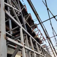 نیازمند اکیپ جوشکار . والپست . شاسی نما . فریم