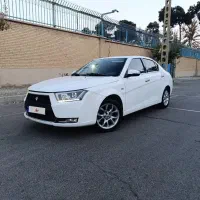 دنا اوتو ۴۰۱ با گرمکن صندلی و مانیتور پشت صندلی|خودرو سواری و وانت|قدس, شهرقدس|دیوار