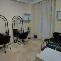 اجاره اتاق ۹ متری و تخت و صندلی در سالن زیبایی|اجارهٔ دفتر کار، اتاق اداری، مطب|کرج, عظیمیه|دیوار